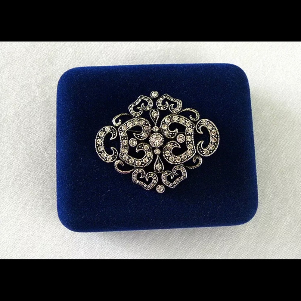 Camrose & Kross Jacqueline Bouvier Kennedy Brooch